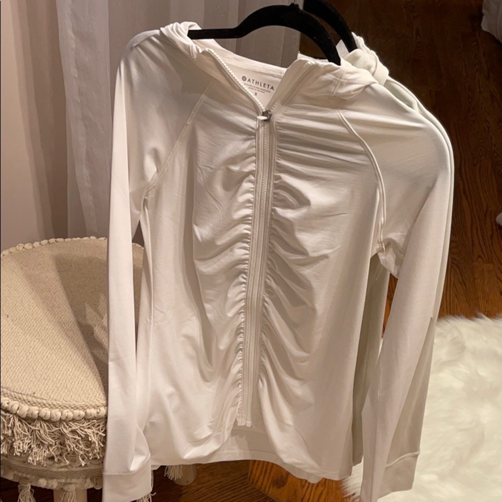 White workout sweatshirt